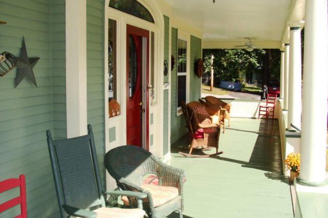The Young House Bed And Breakfast Millinocket Εξωτερικό φωτογραφία